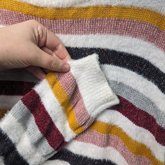 Cupcakes and Cashmere Rach Striped Sweater Sz M - Picture 6 of 12